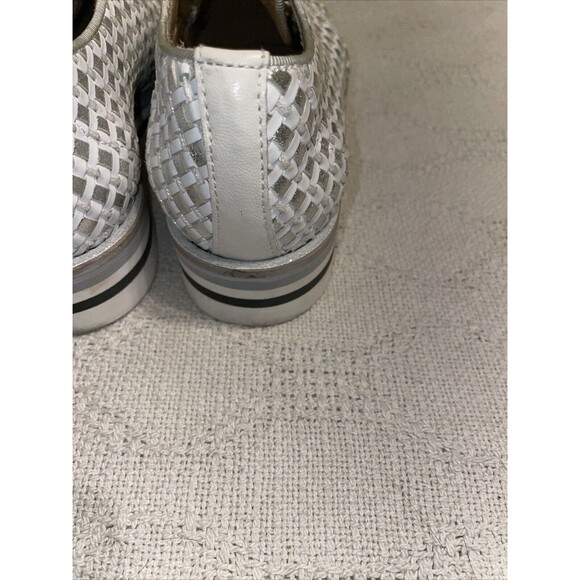 Pertini Women’s Casual Sneakers Size 35 U.S. 4 M White Silver Leather Athleisure - Picture 12 of 12